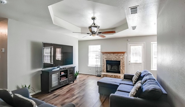 Spacious 4-bedroom house with AC, WiFi in charming Killeen