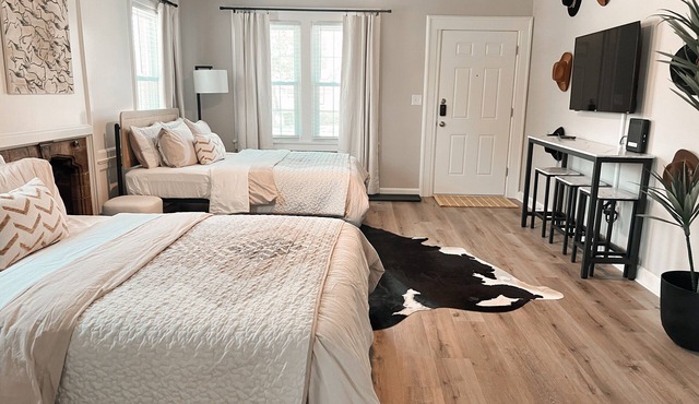 Spacious 4-bedroom house in Historic Overton District Lubbock New & Restored