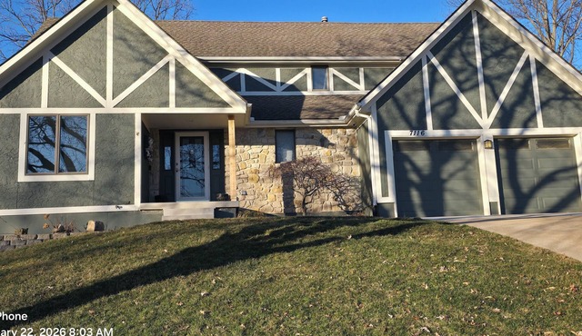 Spacious 4-bedroom house in lovely Shawnee Sleeps 10