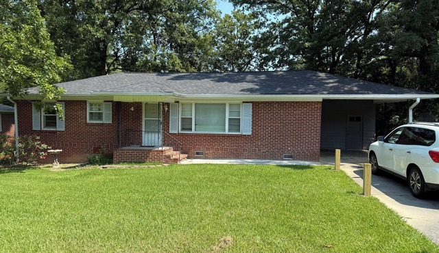 Spacious 4-bedroom house in fantastic Rome with WiFi, AC, washer dryer,