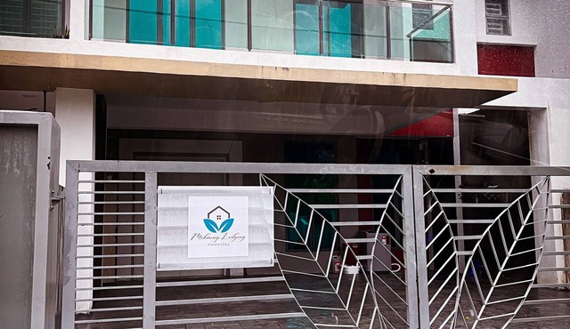 Spacious 4-bedroom house in enchanting Melaka with AC comfort