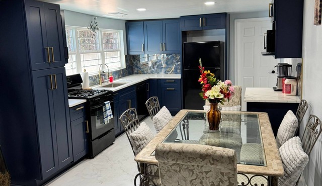 Spacious 4-bedroom house in beautiful Atlanta with AC