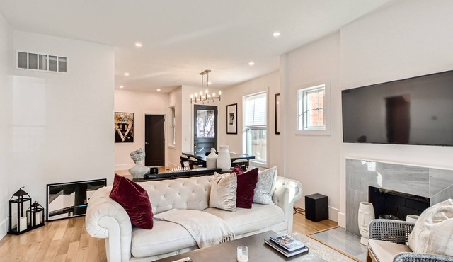 Spacious 4-bedroom house in Denver!