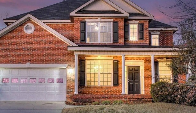 Spacious 4-bedroom house in enchanting Evans for Masters Week