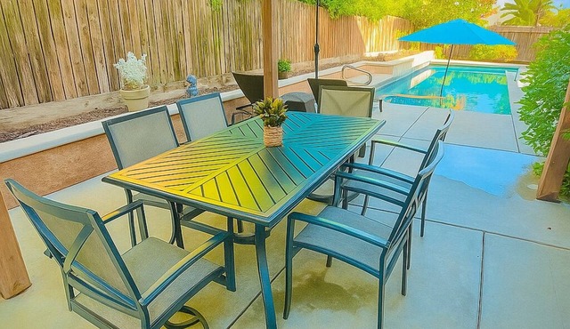 Spacious 4-bedroom house with pool and spa in north Fresno