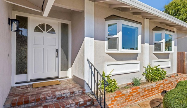 Spacious 4-bedroom house in brilliant Novato with Mountain View