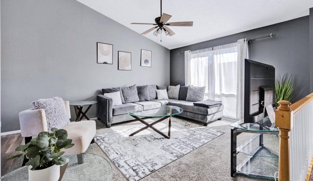 Spacious 4-bedroom house in adorable Omaha with comfort