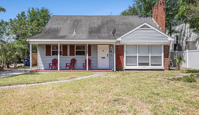 Spacious 4-bedroom house in Splendor of Severn Davis Islands!
