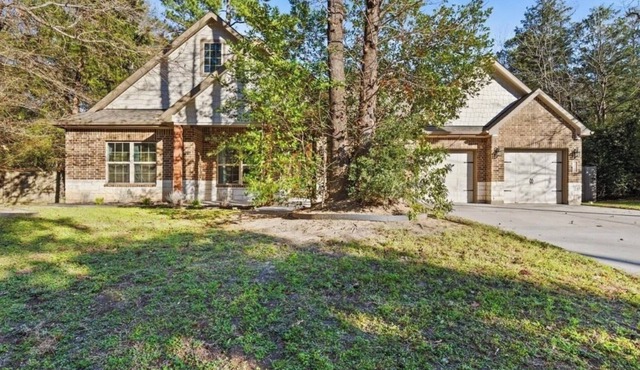 Spacious 4-bedroom house located in a family friendly neighborhood