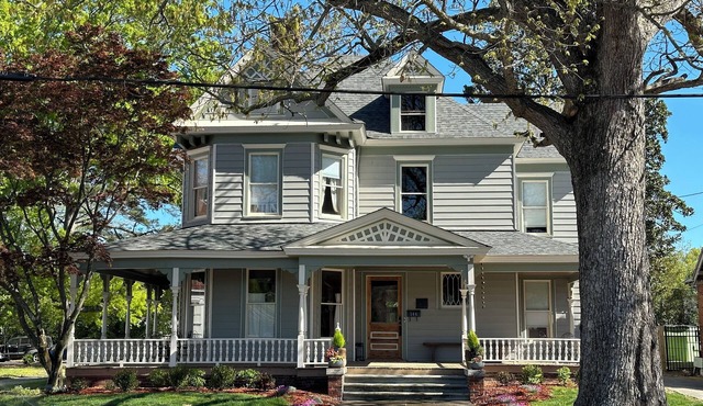 Spacious 4-bedroom house in charming Wilson with AC, WiFi