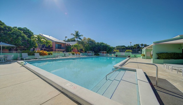 Spacious 4-bedroom Key Largo Villa steps from the pool, pickleball, & marina.