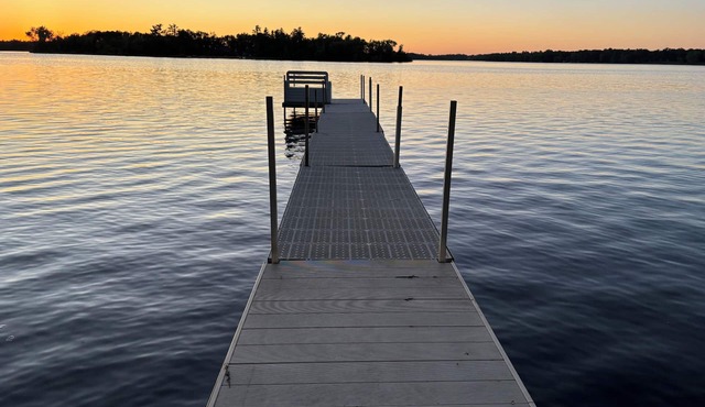 Spacious 4-bedroom light-filled house in Pine City on Lake Pokegama