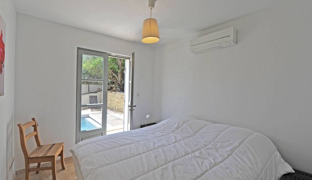 Spacious 4 bedroom mas with AC, WiFi, wonderful view in a nice and quite place