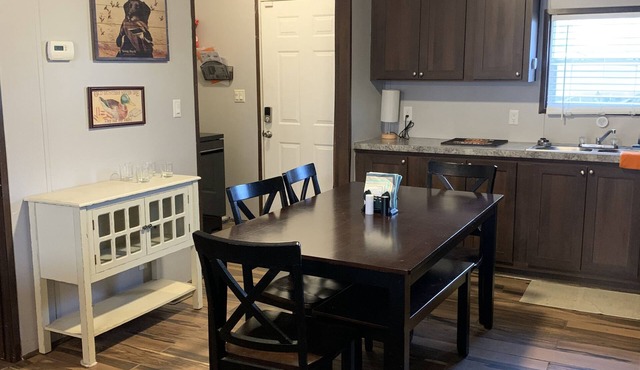 Spacious 4-bedroom mobile home across road from Reelfoot Lake with AC