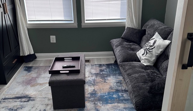 Spacious 4-bedroom retreat house with plenty of parking