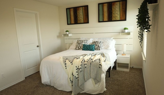 Spacious 4-Bedroom Retreat with High-Speed WiFi and Tranquil Ambiance