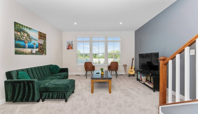 Spacious 4-bedroom townhome with game room in Greenbelt MD