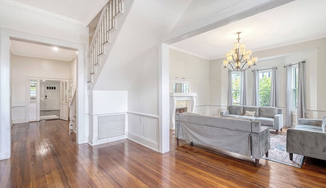 Spacious 4-bedroom house in charming Branchville with AC, WiFi