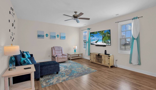 Spacious 4-bedroom house, 20 min to Fort Liberty!
