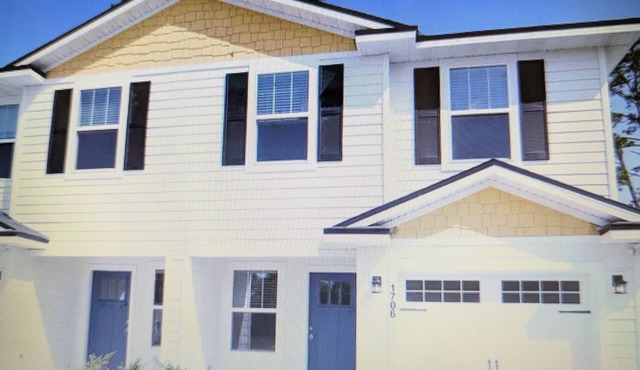 Spacious 4-bedroom townhome in awesome Jacksonville, Florida. Near the Beach.