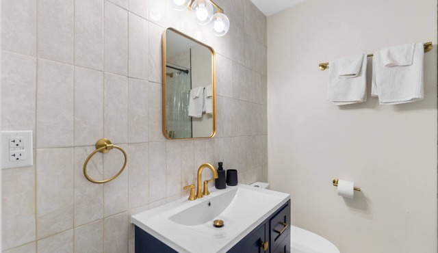 Spacious 4-bedroom house in beautiful Jersey City with Laundry