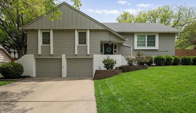 Spacious 4-bedroom Home in South Kansas City