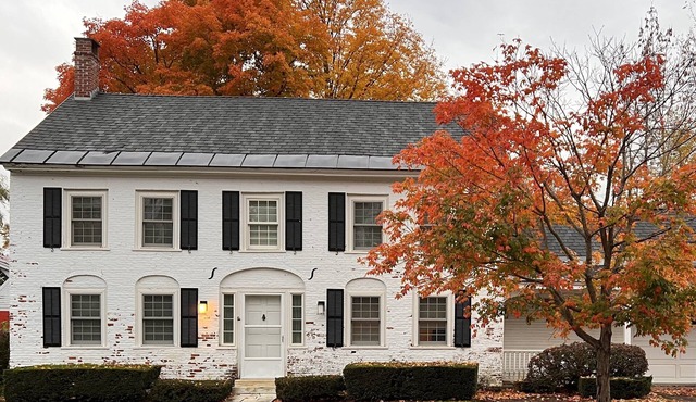 Spacious 4-bedroom home in quaint village near Okemo Mountain