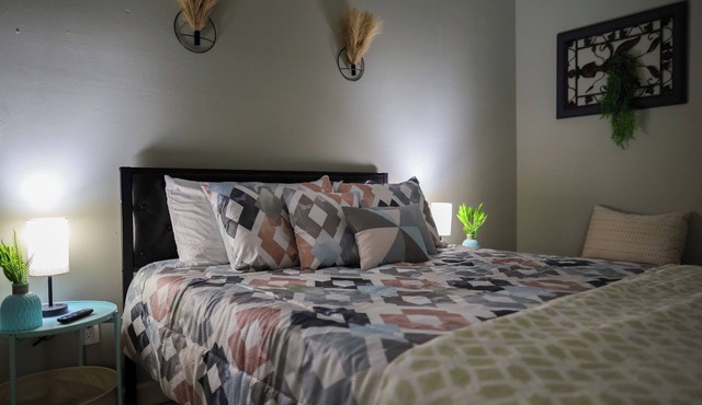 Spacious 4-bedroom house in charming Olive Branch with WiFi, AC