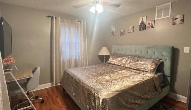Spacious 4-bedroom building in peaceful Randallstown with AC