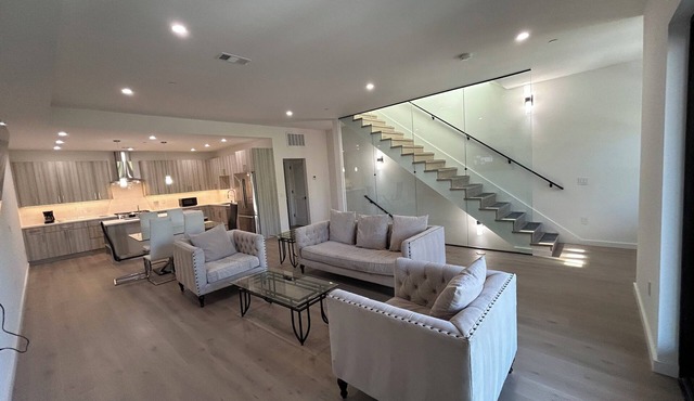 Spacious 4-bedroom sleek brand new townhome in the heart of Silicon Valley