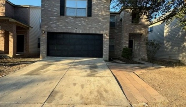 Spacious 4-bedroom house with AC in gorgeous San Antonio close to Sea World.