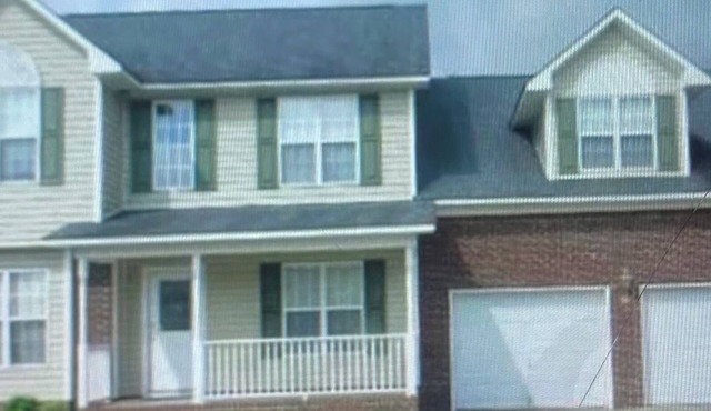 Spacious 4-bedroom house in charming Spring Lake with WiFi, AC