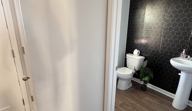 Spacious 4-bedroom townhome in lovely Summerville SC