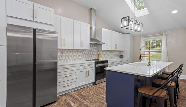 Spacious 4-Bedroom Vacation Home with Wi-Fi & Fenced Yard – in Raleigh, NC
