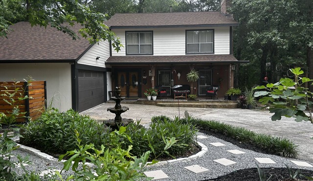 Spacious 4-bedroom vacation home near The Woodlands Golf Resort & Town Center.