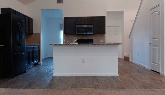 Spacious 4-bedroom with simple airbed