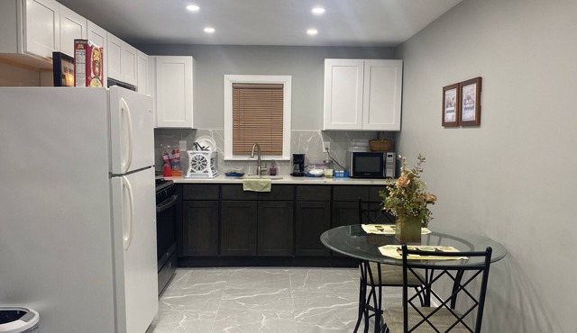 SPACIOUS 4 BEDROOMS 12 MINS TO NEWARK AIRPORT