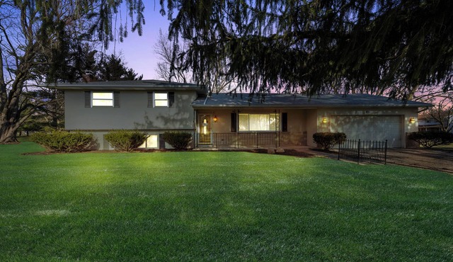 Spacious 4 bedrooms 3 full bath house in delightful Columbus with AC, WiFi