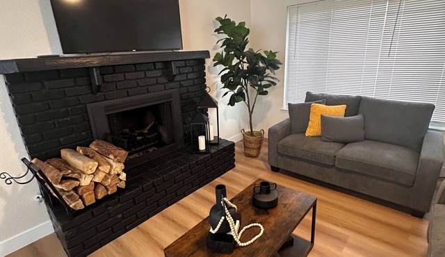 “Spacious 4-Beds, 2-Baths House with Pool - Perfect for Family Getaways