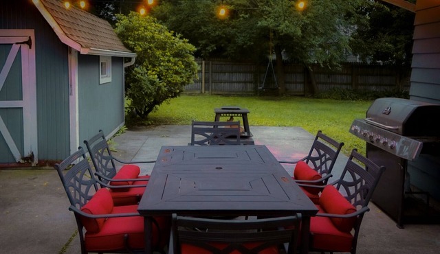 Spacious 4 BR 10 mins to 🏝 Near Chicago Sleeps 12