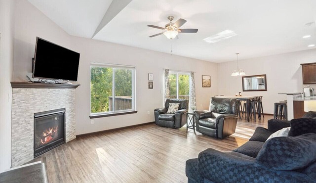 Spacious 4 BR Home Convenient Location