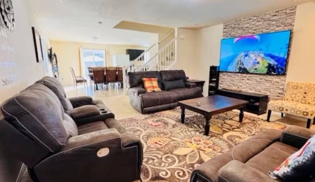 Spacious 4-BR Home w/Suite near Palm Springs