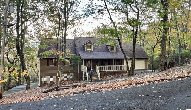 Spacious 4 BR house in gated Bent Tree- min from downtown Jasper-Gateway to N GA