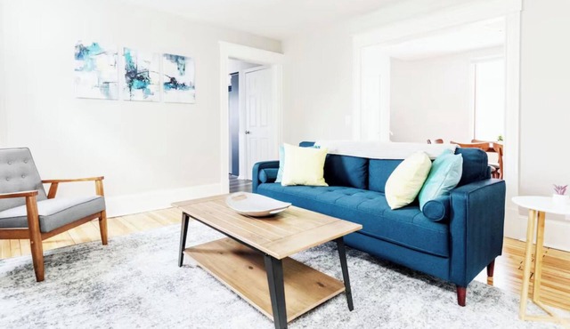 Spacious 4 BR I Dog-Friendly I Main-Level King