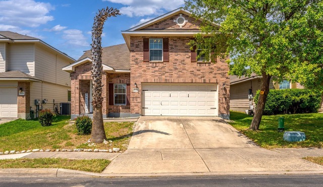 Spacious 4 BR | Near Med Center & Lackland