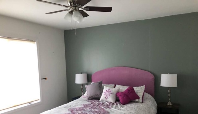 Spacious 4 BR on 10 acres near Gettysburg!