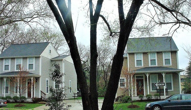 Spacious 4 BR with first FL. BR in Eastport is close to everything! AND PARKING!