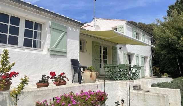 Spacious 4-Bedroom House with Garden, Terrace, and Near Beach in Noirmoutier-en-l'Île