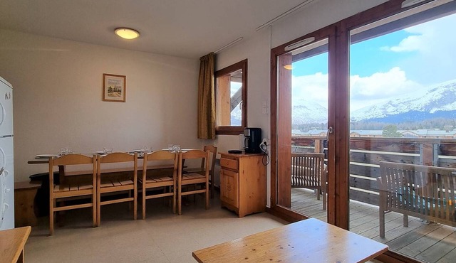 Spacious 4-Room Apartment for 10, Steps from Le Jas Lift, SuperDévoluy
