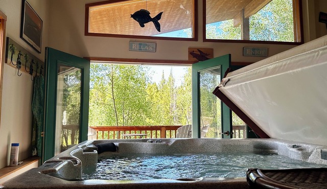 Spacious 4-Story Mountain Cabin in Fraser - Hot Tub + Pet-Friendly Retreat